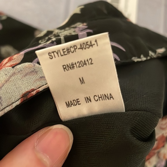 Floral patterned romper semi see-through legs. Crop halter. - Picture 6 of 6